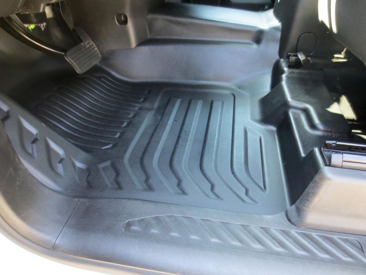 GMC Sierra 3500HD Pro Crew Cab 4WD LB 2024