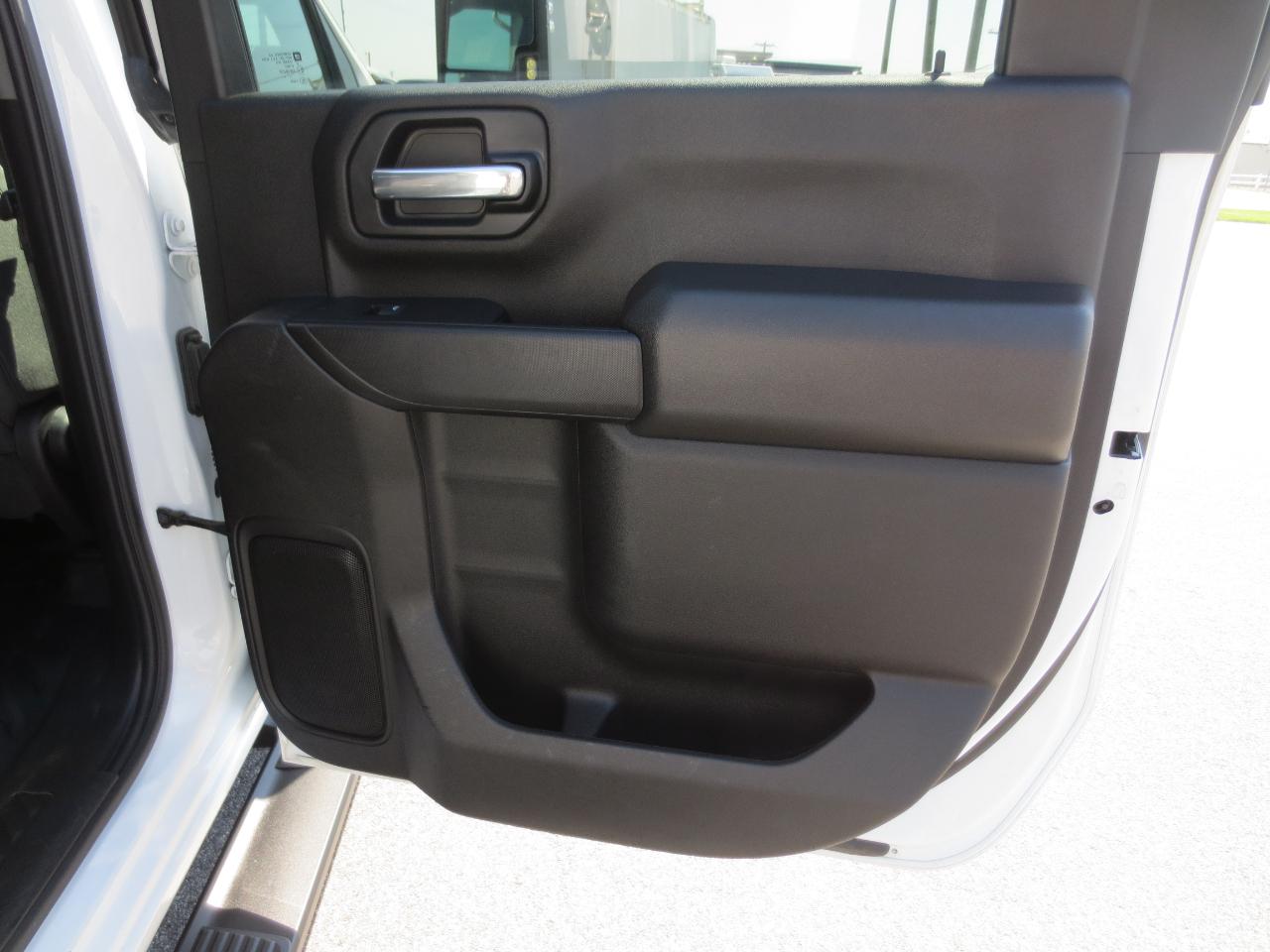 GMC Sierra 3500HD Pro Crew Cab 4WD LB 2024