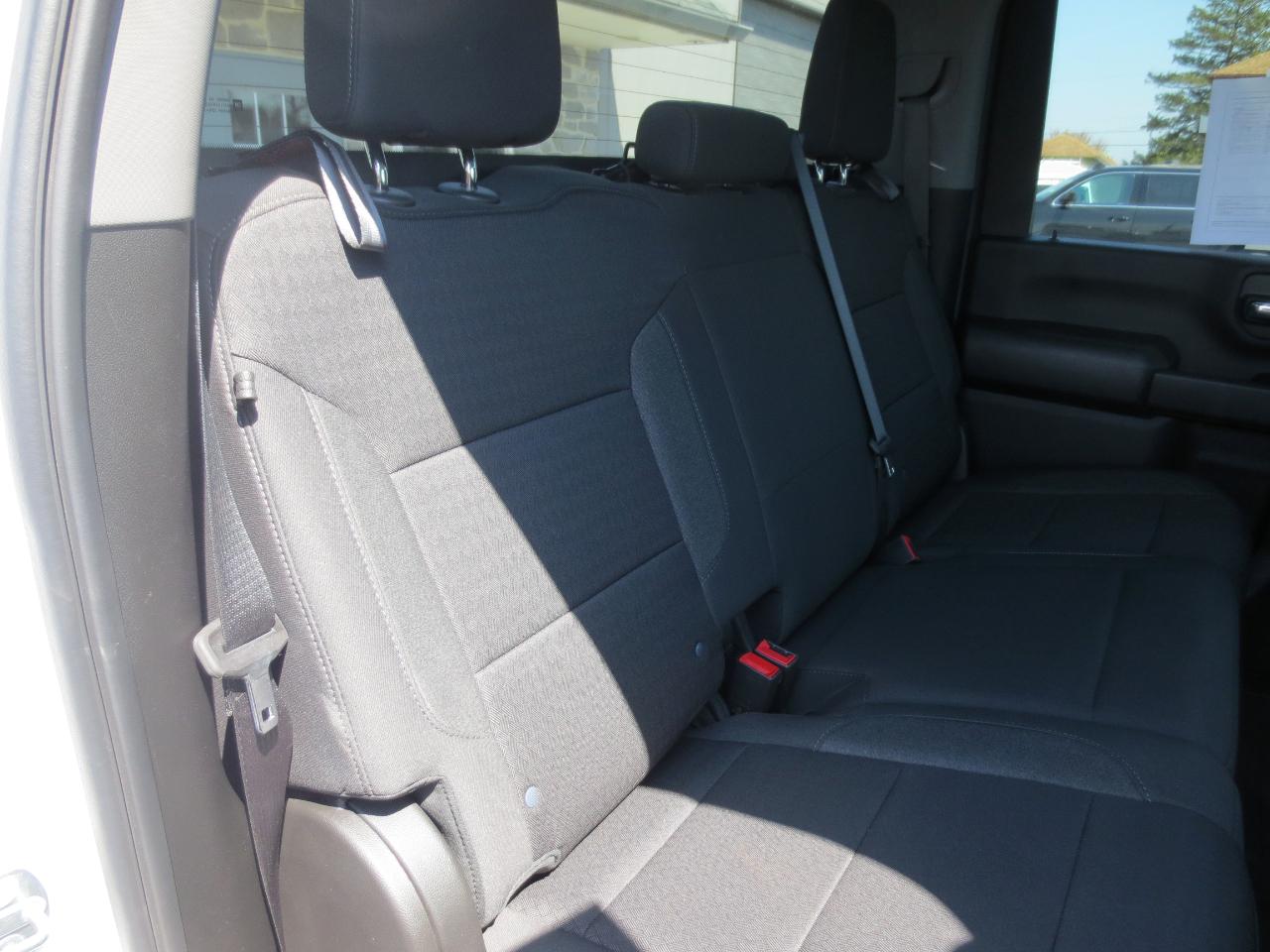 GMC Sierra 3500HD Pro Crew Cab 4WD LB 2024