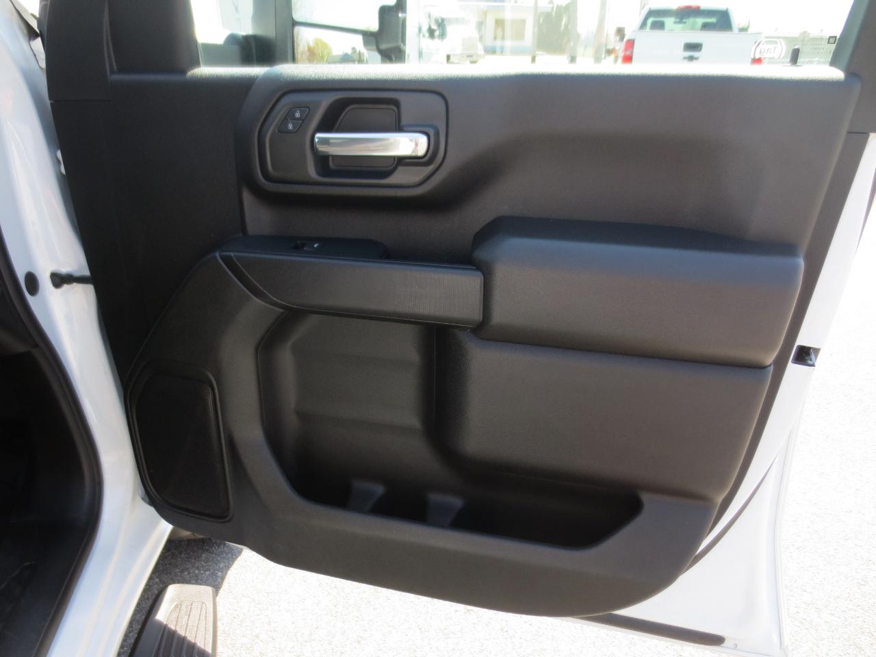 GMC Sierra 3500HD Pro Crew Cab 4WD LB 2024