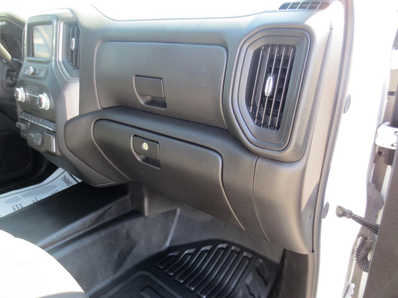 GMC Sierra 3500HD Pro Crew Cab 4WD LB 2024