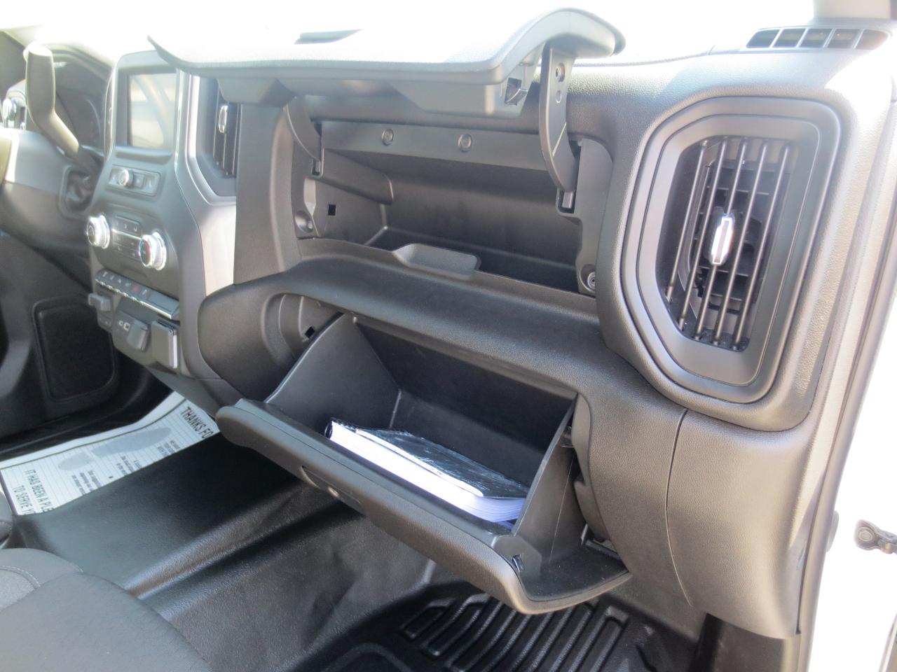 GMC Sierra 3500HD Pro Crew Cab 4WD LB 2024