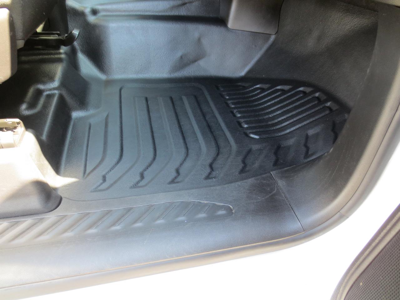 GMC Sierra 3500HD Pro Crew Cab 4WD LB 2024