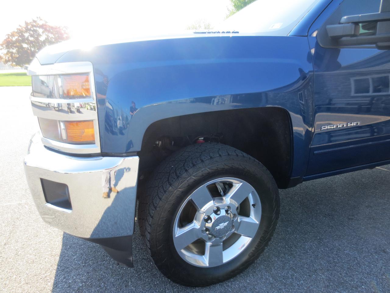 Chevrolet Silverado 2500HD LT Crew Cab Short Box 4WD 2019