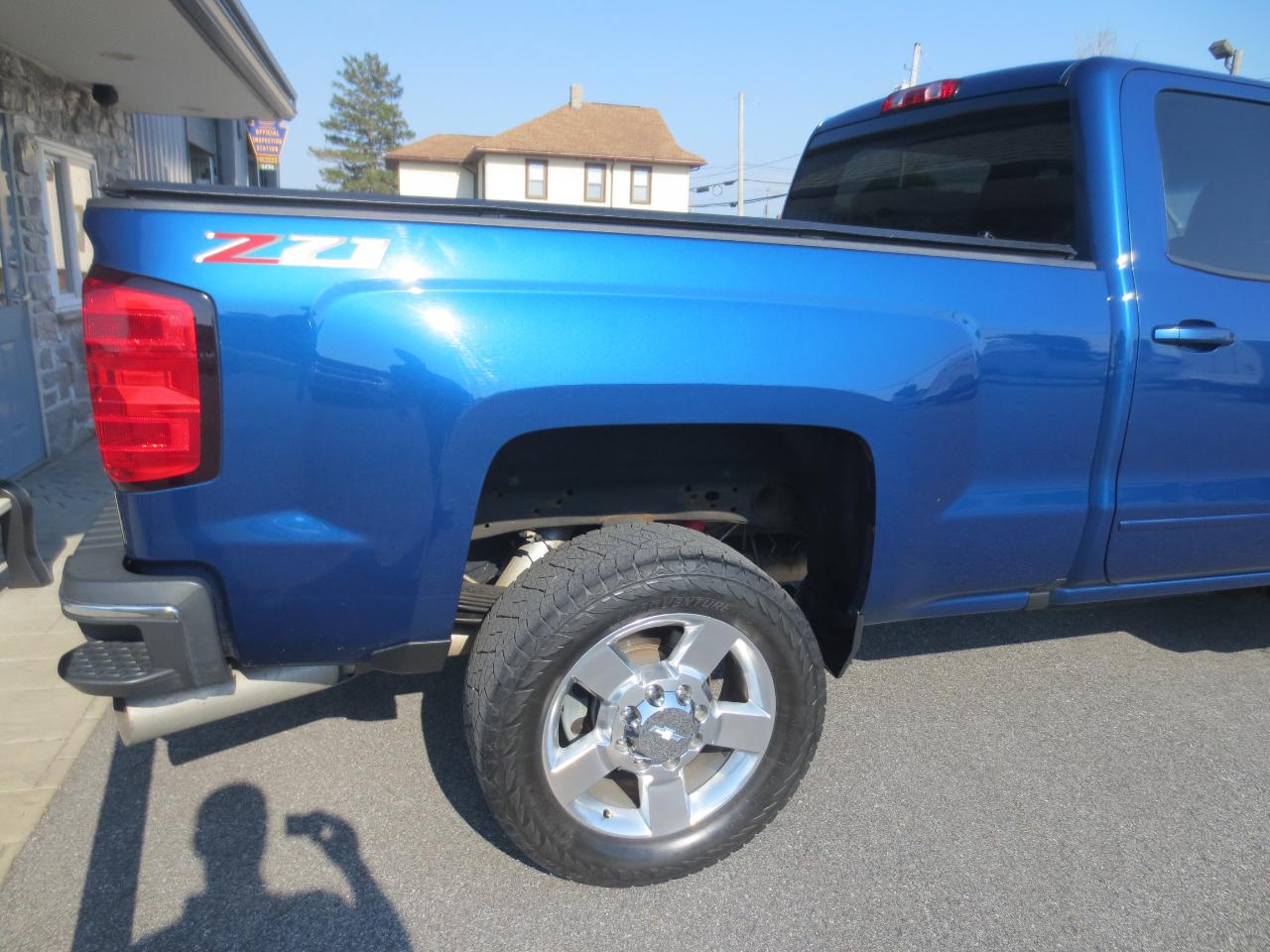 Chevrolet Silverado 2500HD LT Crew Cab Short Box 4WD 2019