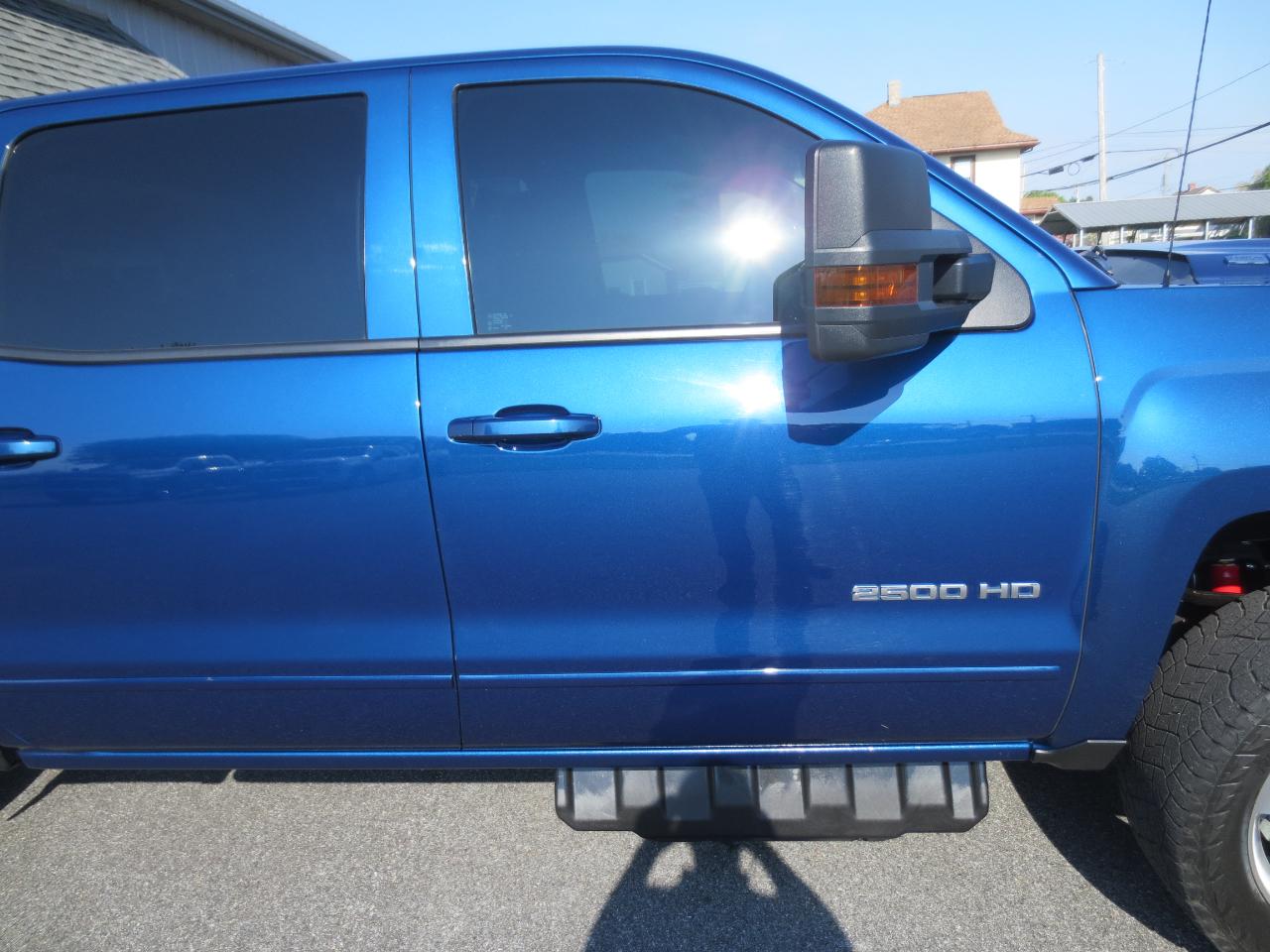 Chevrolet Silverado 2500HD LT Crew Cab Short Box 4WD 2019