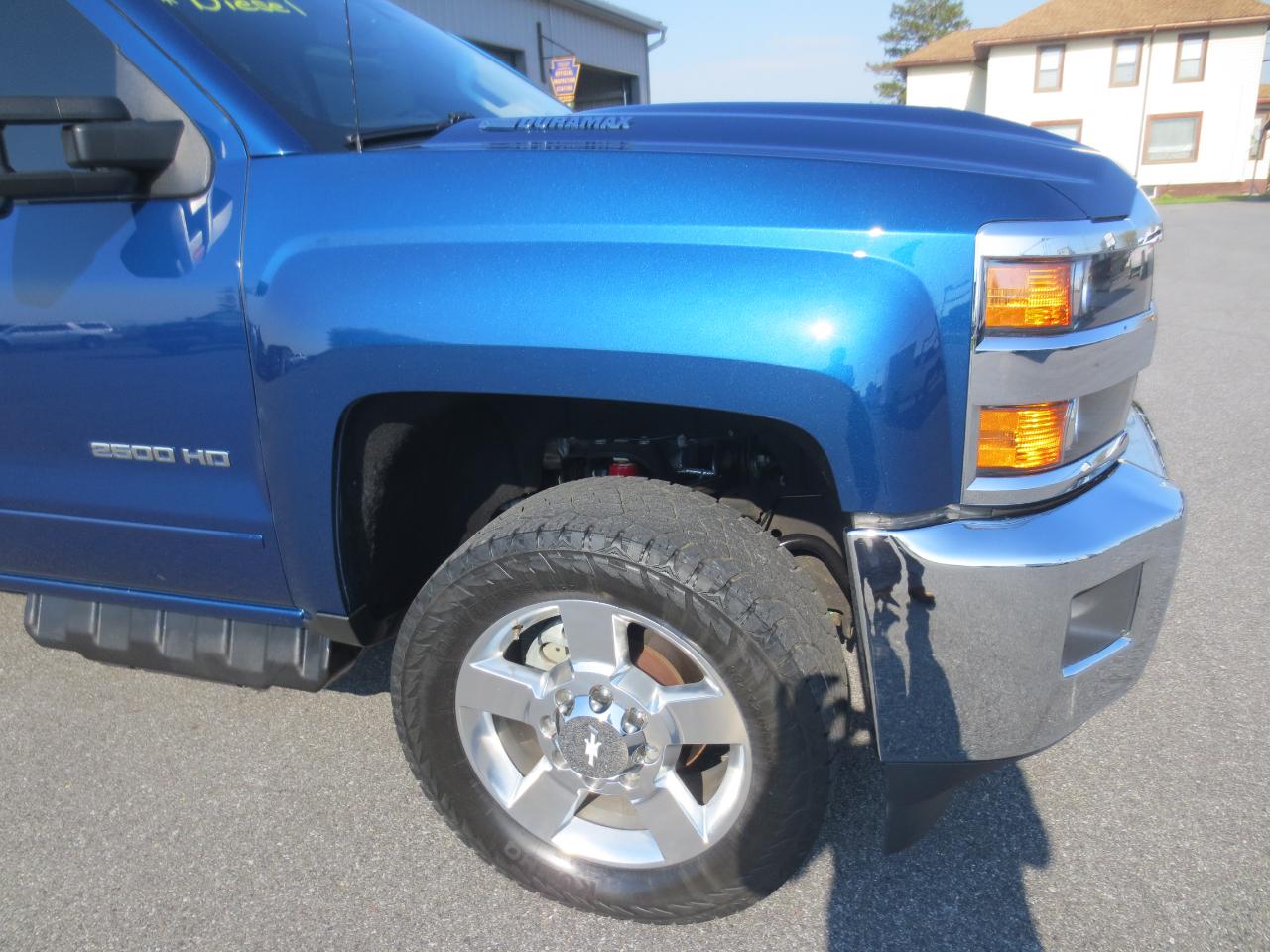 Chevrolet Silverado 2500HD LT Crew Cab Short Box 4WD 2019