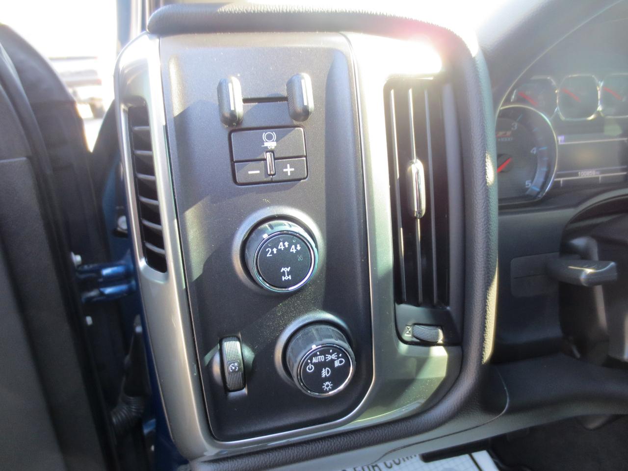 Chevrolet Silverado 2500HD LT Crew Cab Short Box 4WD 2019