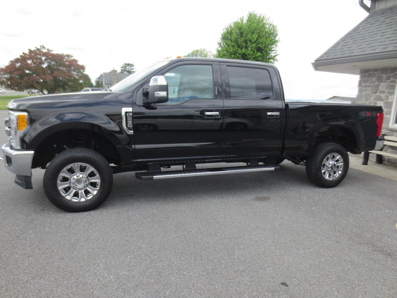 Ford F-250 SD XLT Crew Cab 4WD 2017