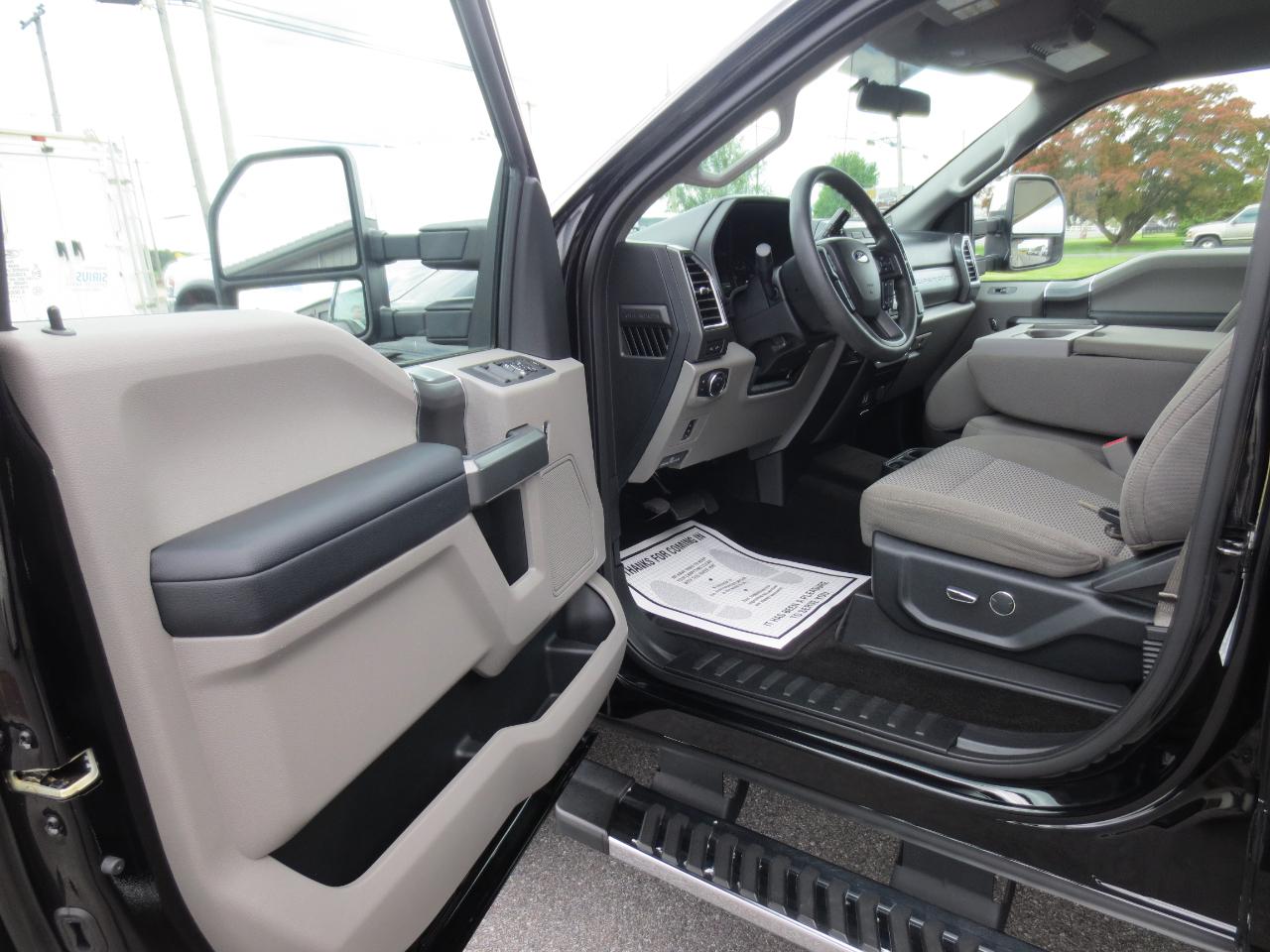 Ford F-250 SD XLT Crew Cab 4WD 2017