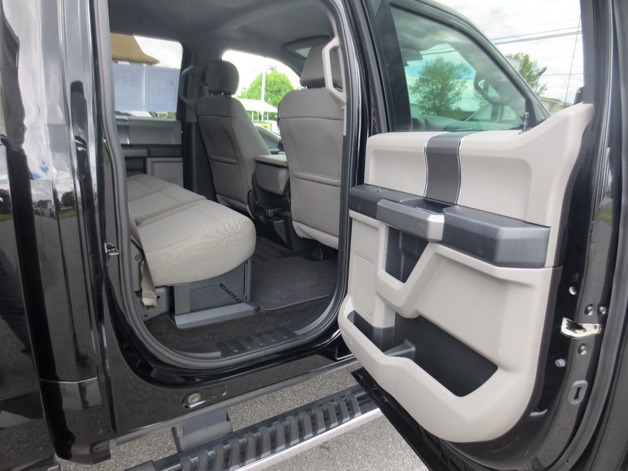 Ford F-250 SD XLT Crew Cab 4WD 2017