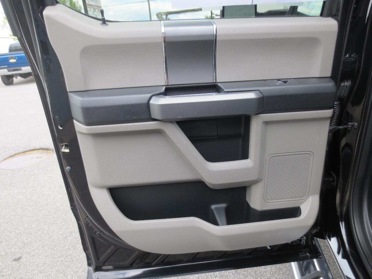 Ford F-250 SD XLT Crew Cab 4WD 2017