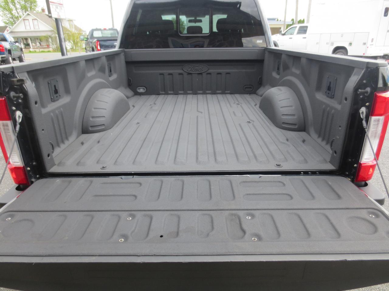 Ford F-250 SD XLT Crew Cab 4WD 2017