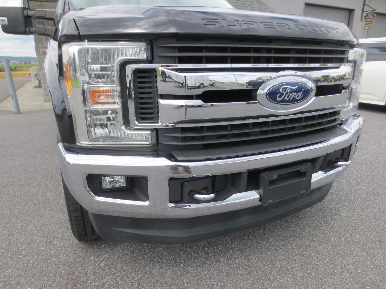 Ford F-250 SD XLT Crew Cab 4WD 2017