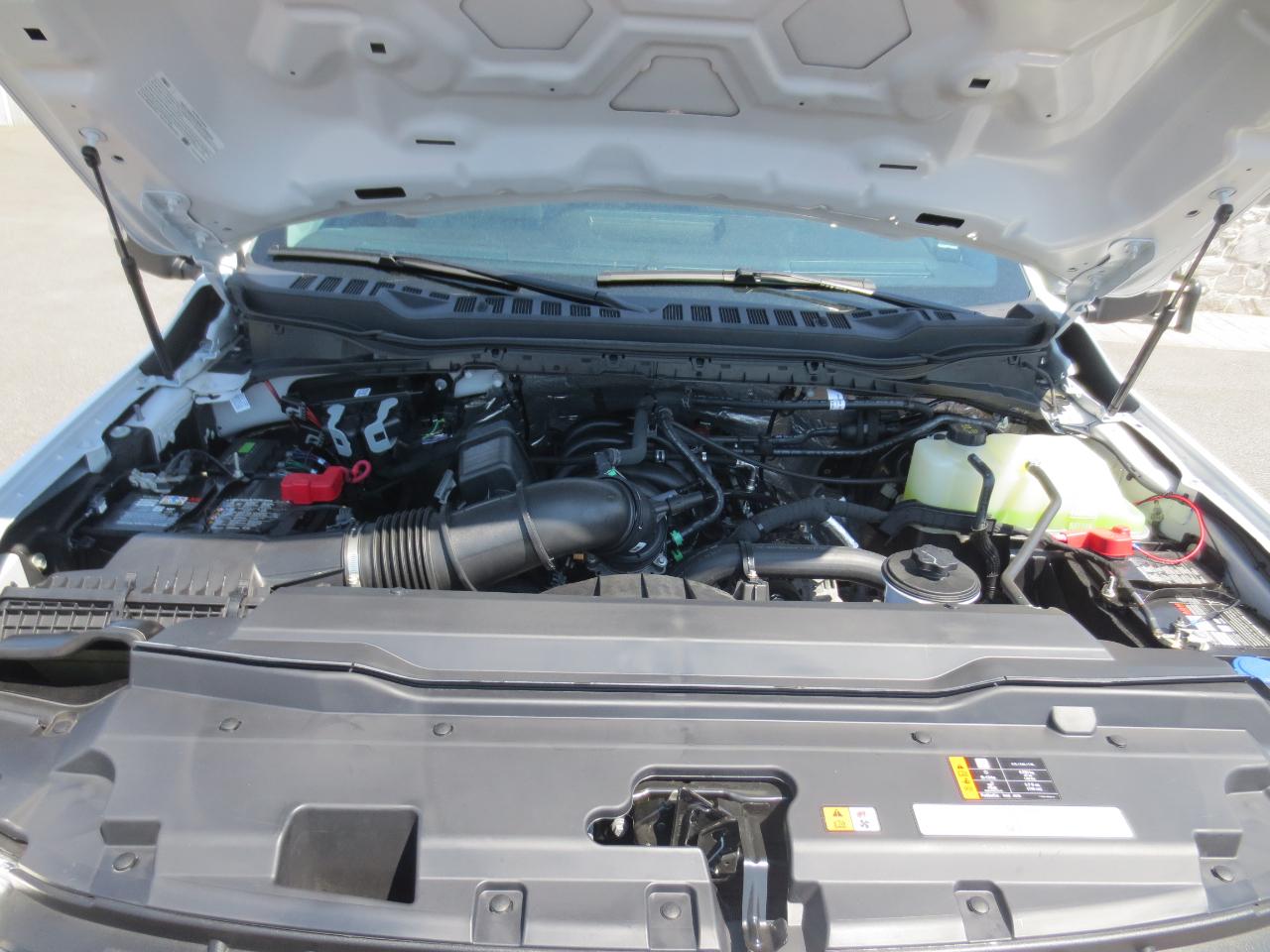 Ford F-350 SD XL SuperCab Long Bed 4WD 2024