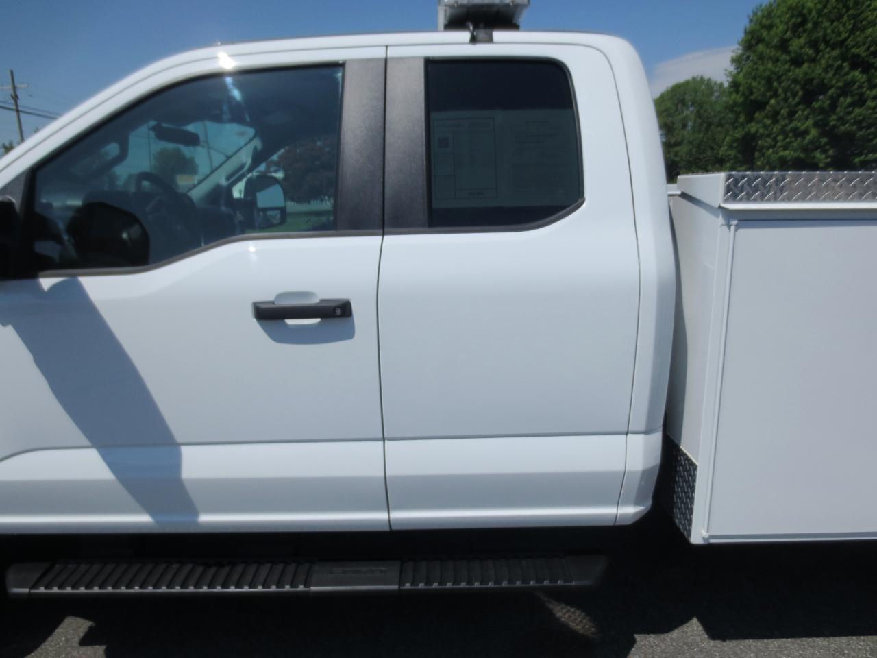 Ford F-350 SD XL SuperCab Long Bed 4WD 2024