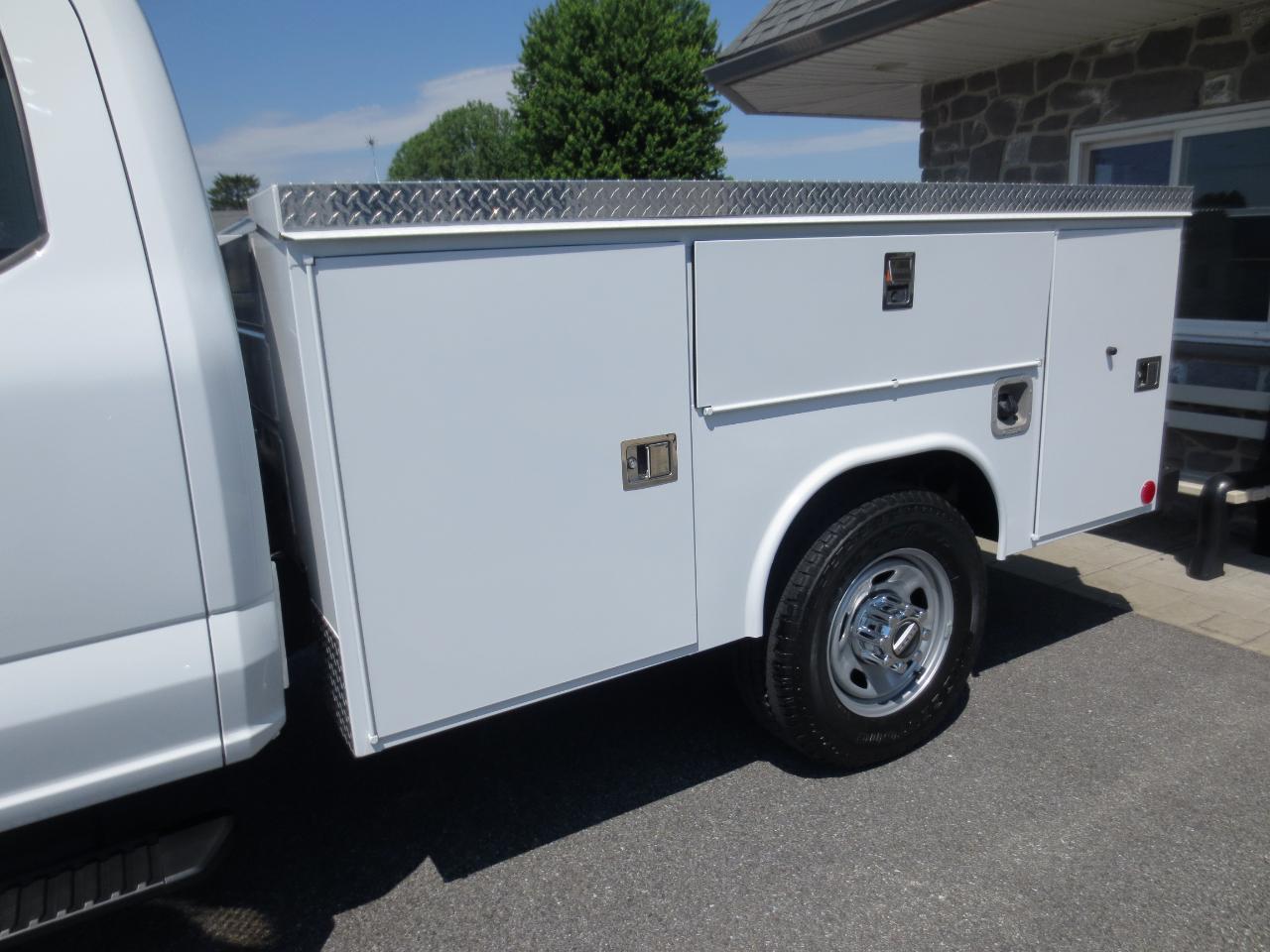 Ford F-350 SD XL SuperCab Long Bed 4WD 2024