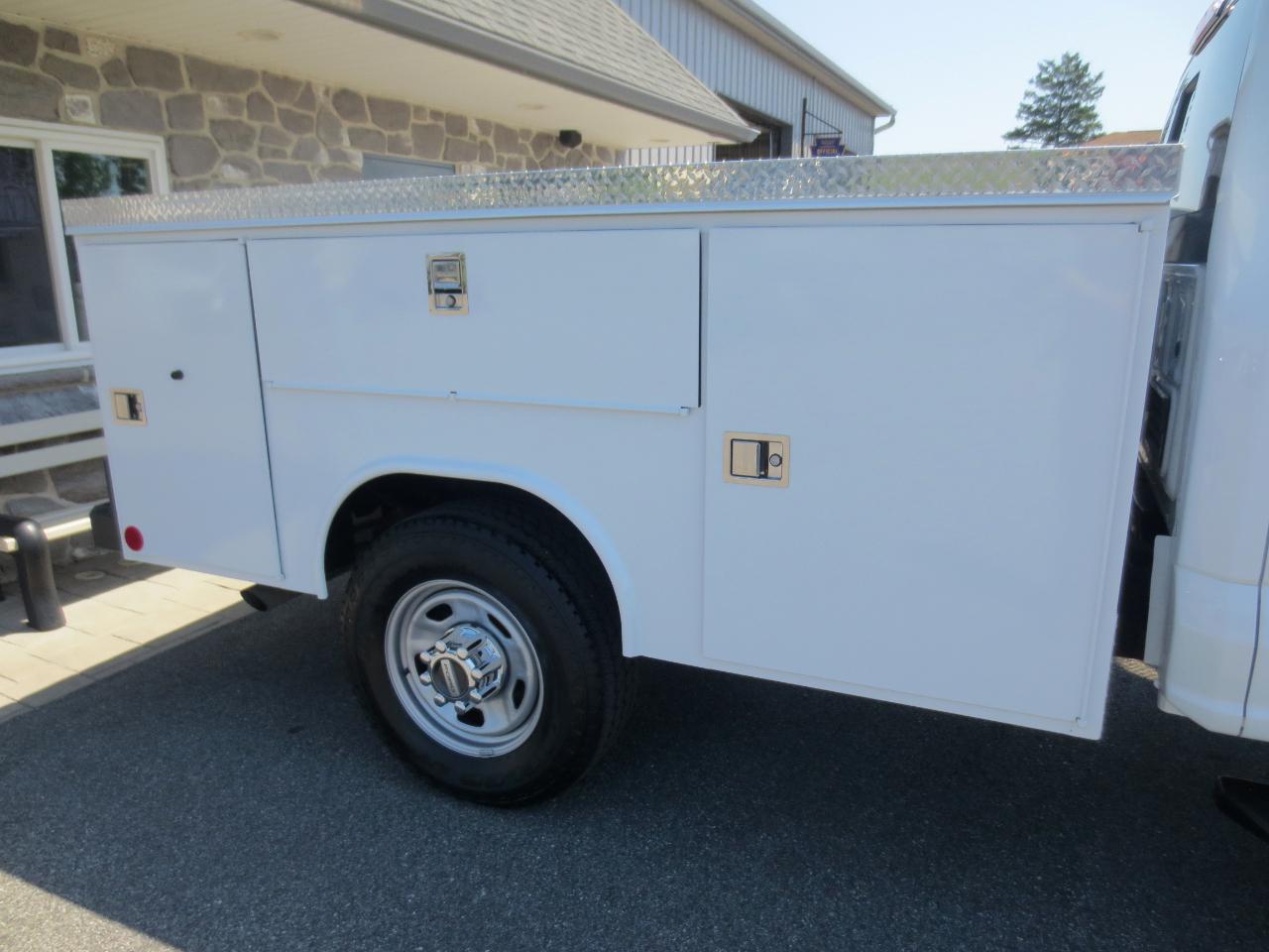 Ford F-350 SD XL SuperCab Long Bed 4WD 2024