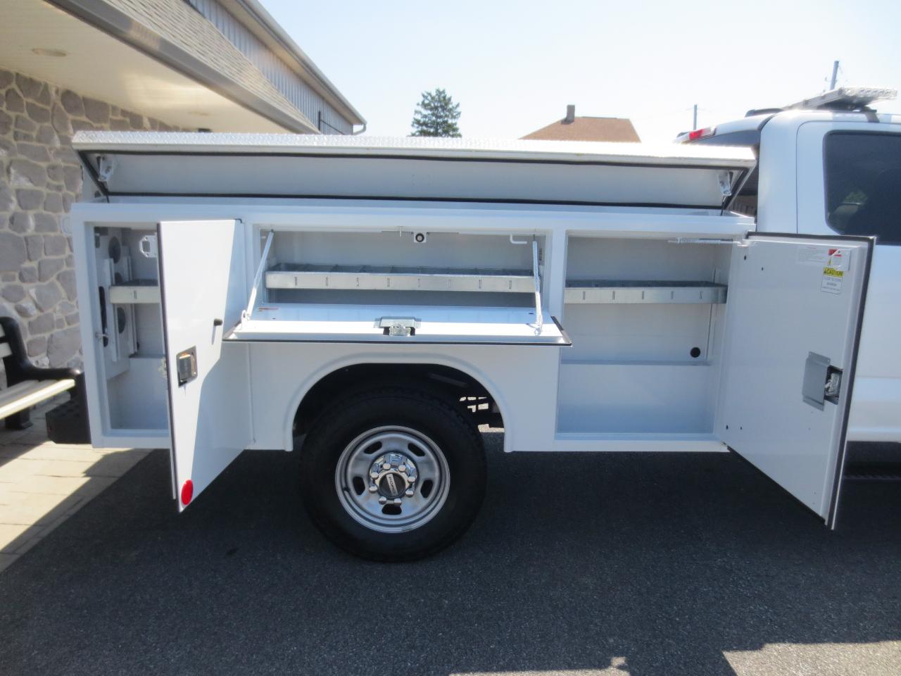 Ford F-350 SD XL SuperCab Long Bed 4WD 2024