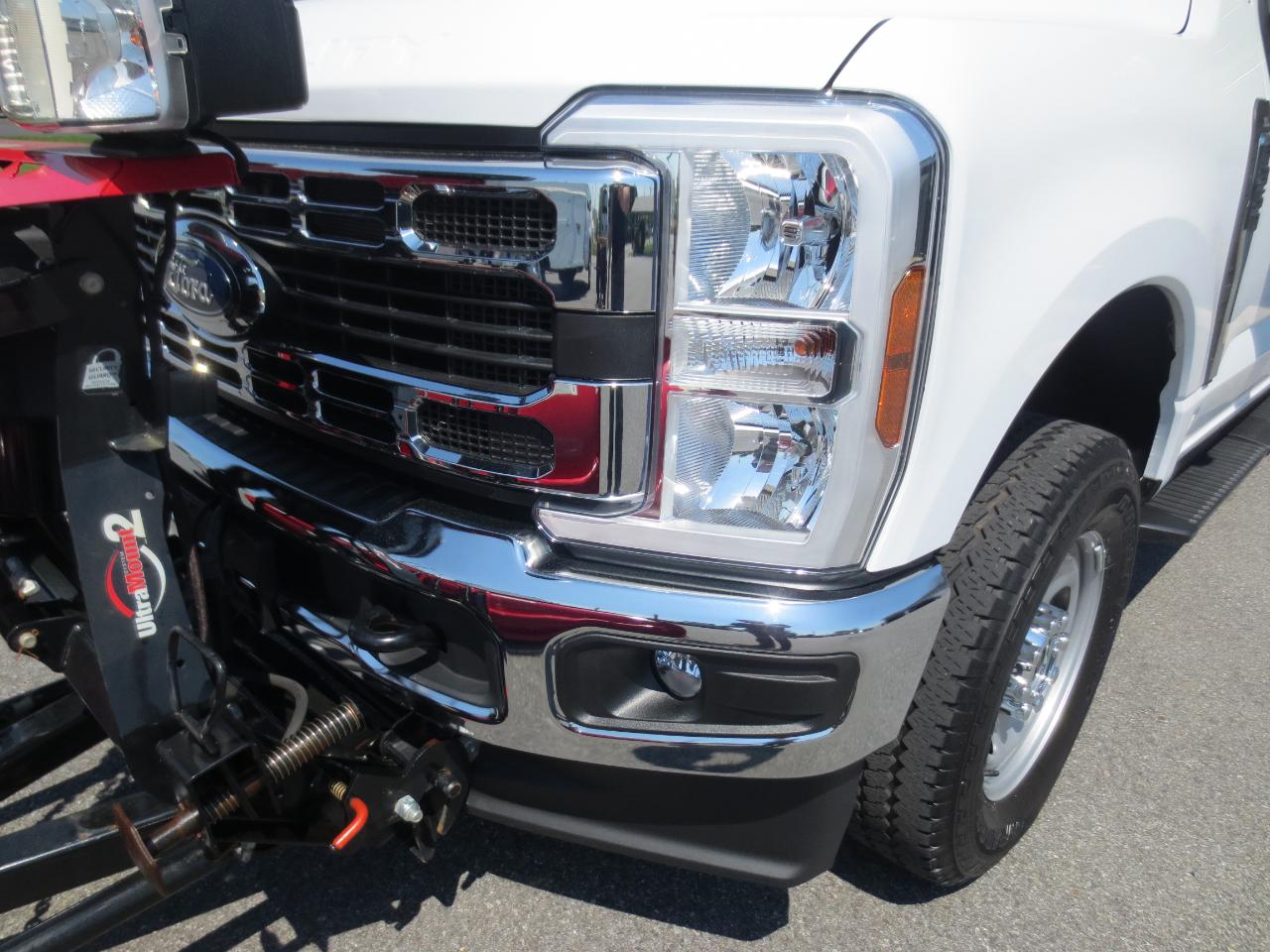 Ford F-350 SD XL SuperCab Long Bed 4WD 2024
