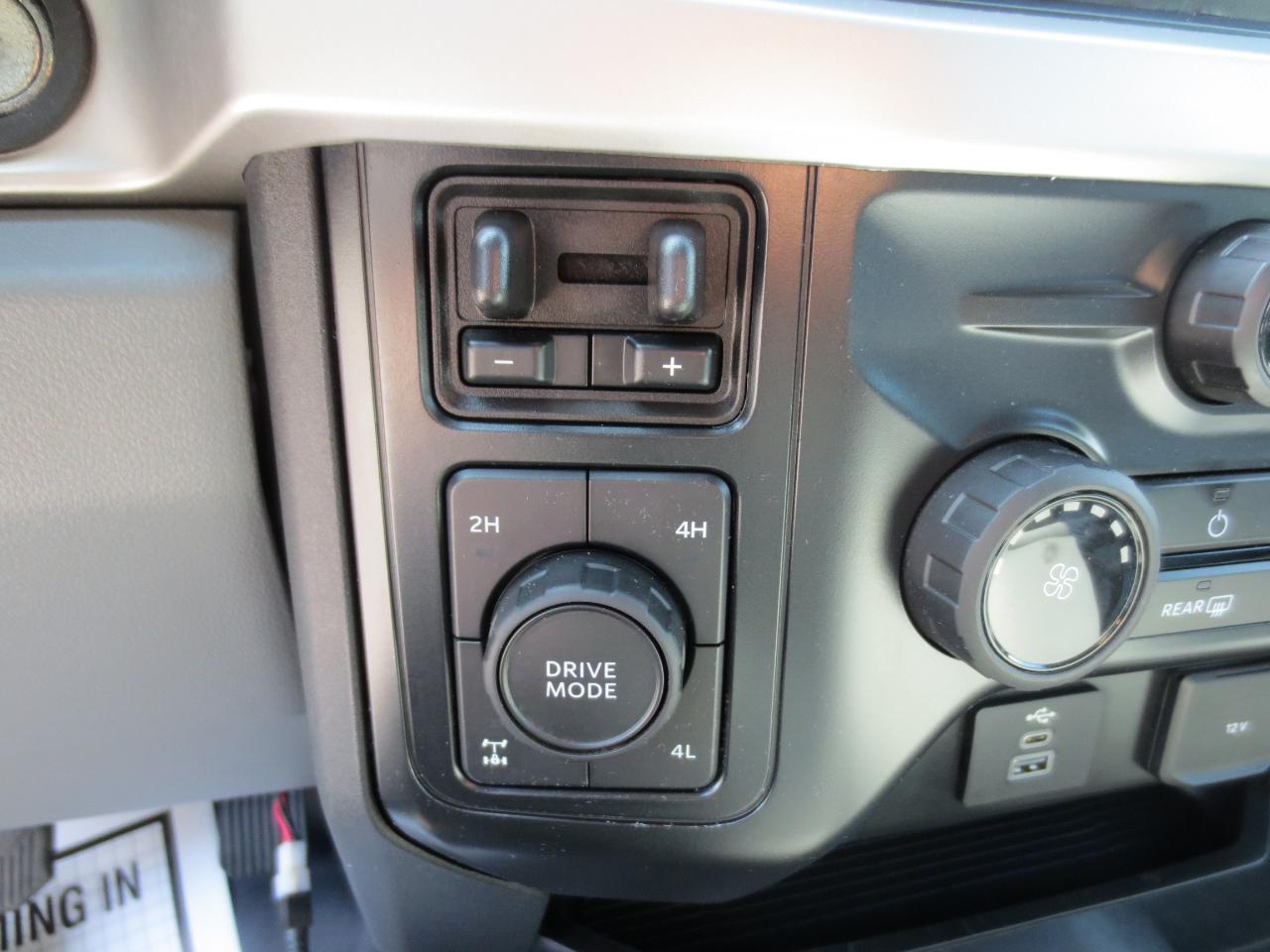 Ford F-350 SD XL SuperCab Long Bed 4WD 2024