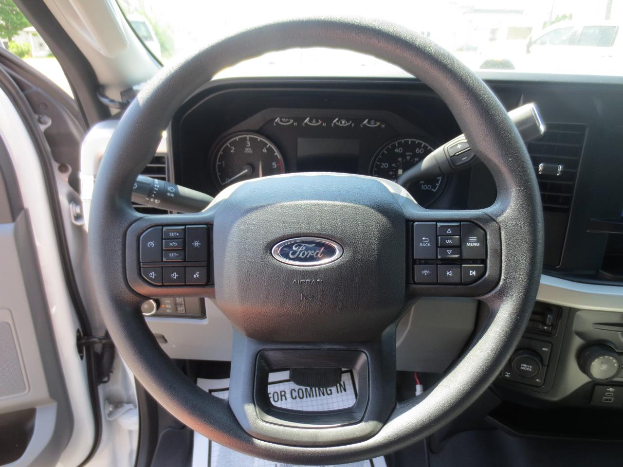 Ford F-350 SD XL SuperCab Long Bed 4WD 2024