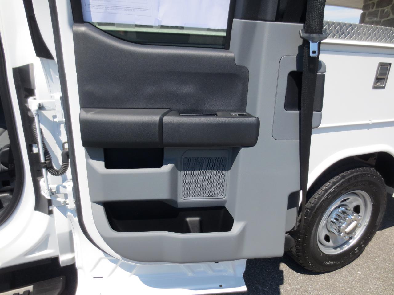 Ford F-350 SD XL SuperCab Long Bed 4WD 2024