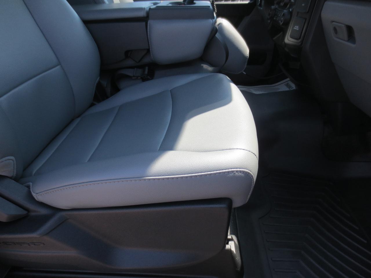 Ford F-350 SD XL SuperCab Long Bed 4WD 2024