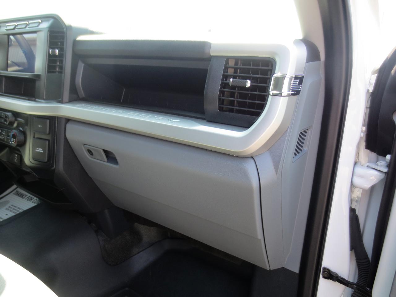 Ford F-350 SD XL SuperCab Long Bed 4WD 2024