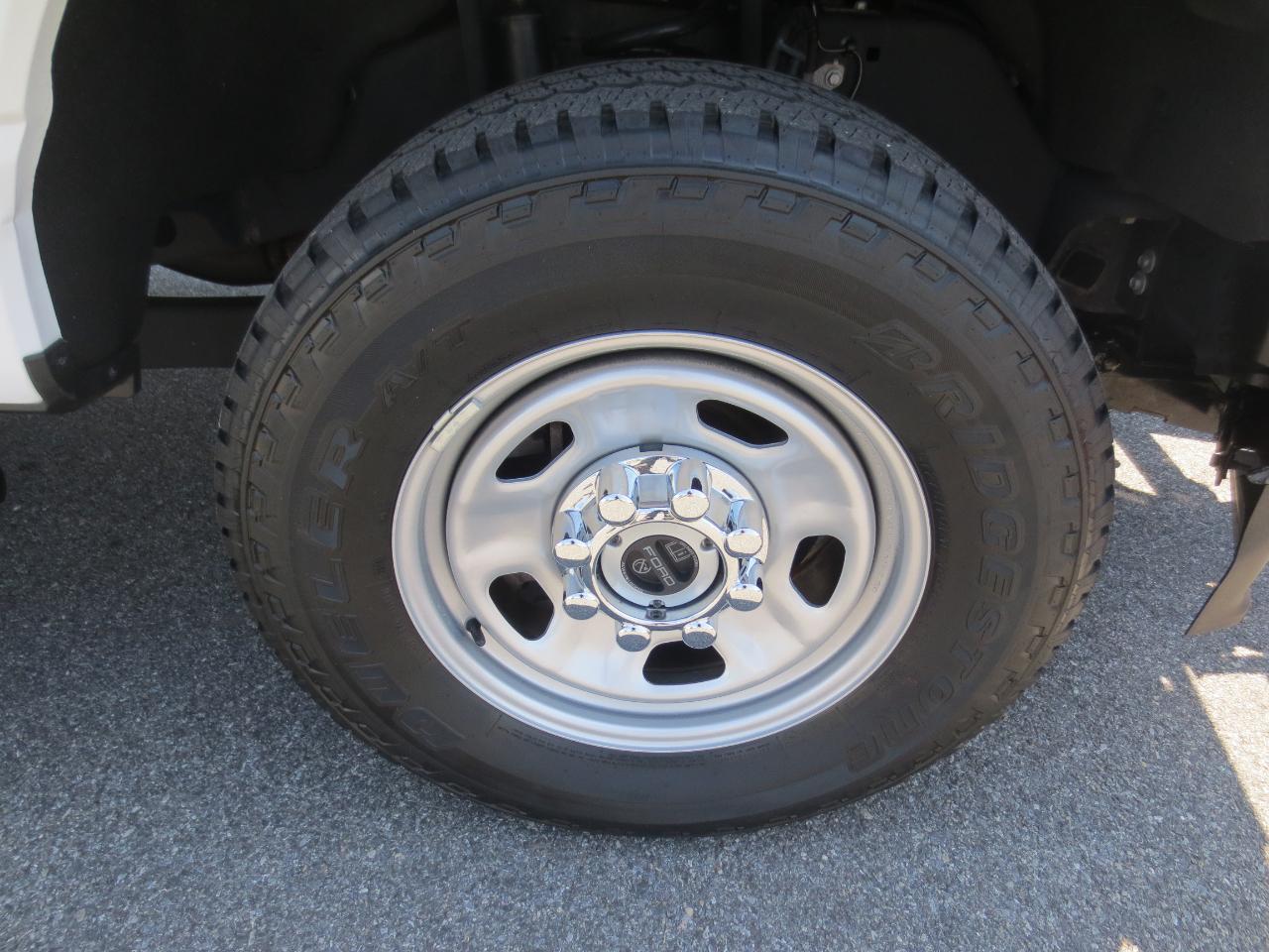 Ford F-350 SD XL SuperCab Long Bed 4WD 2024