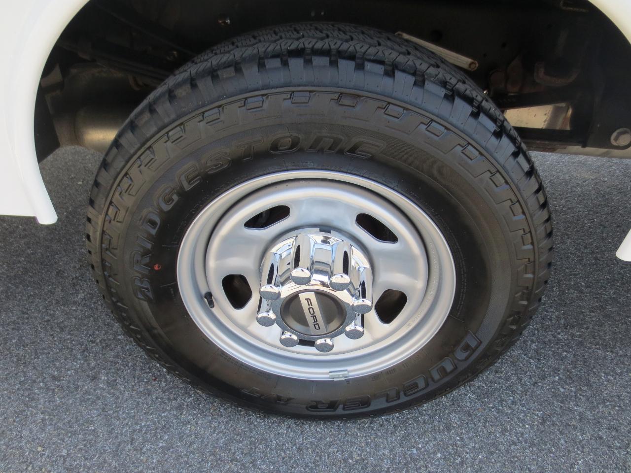 Ford F-350 SD XL SuperCab Long Bed 4WD 2024