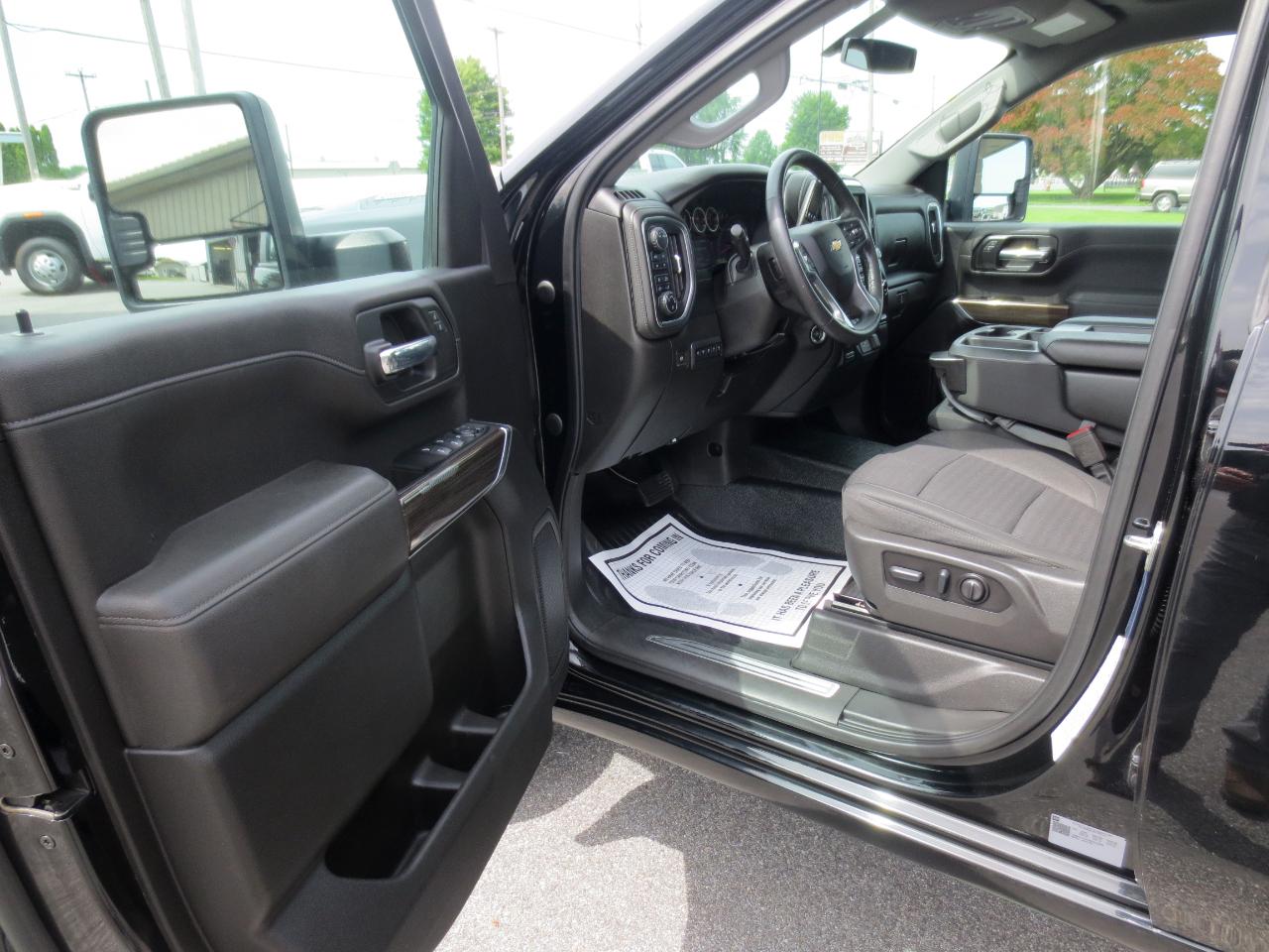 Chevrolet Silverado 3500HD LT Crew Cab 4WD 2022