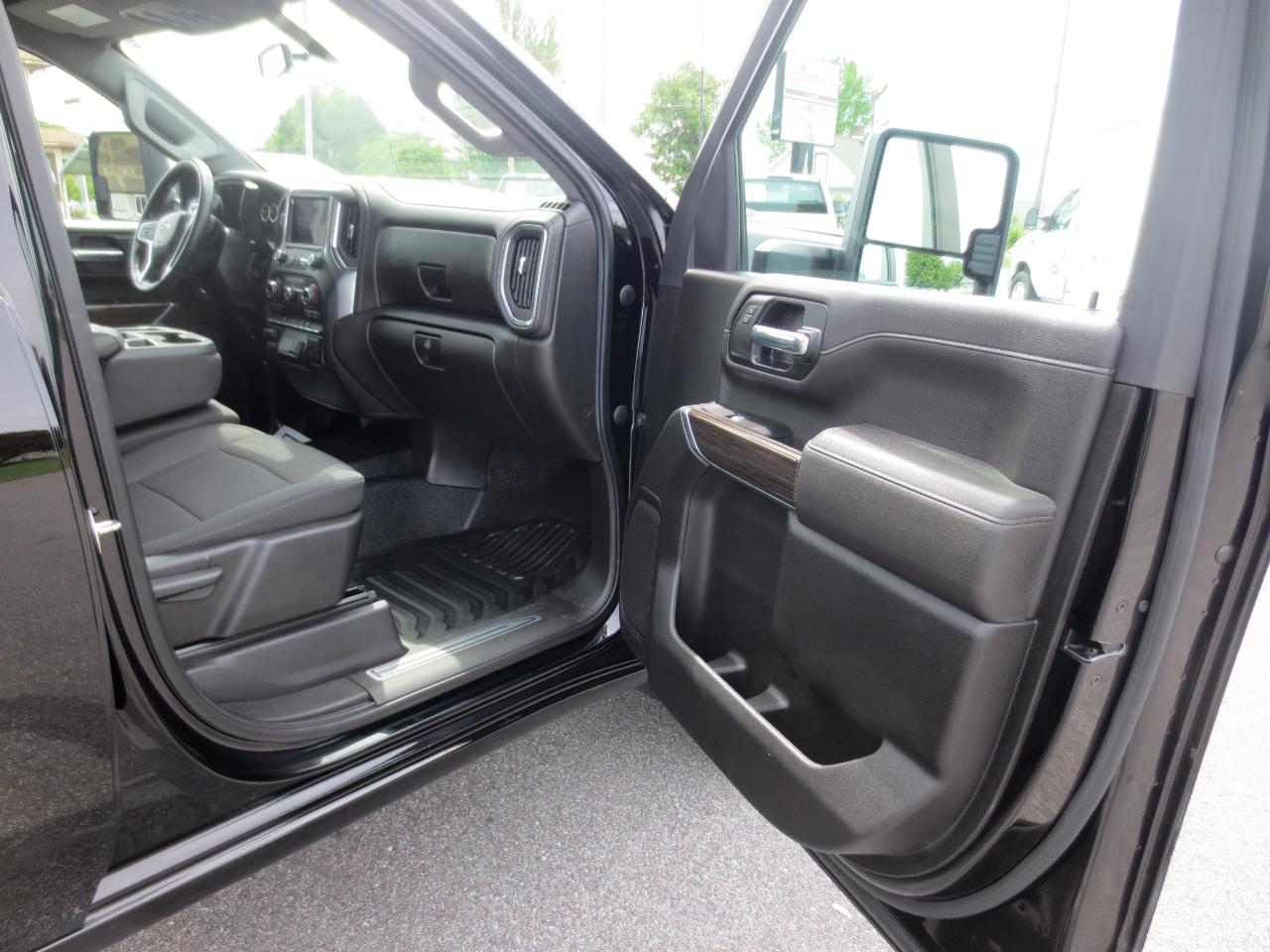 Chevrolet Silverado 3500HD LT Crew Cab 4WD 2022