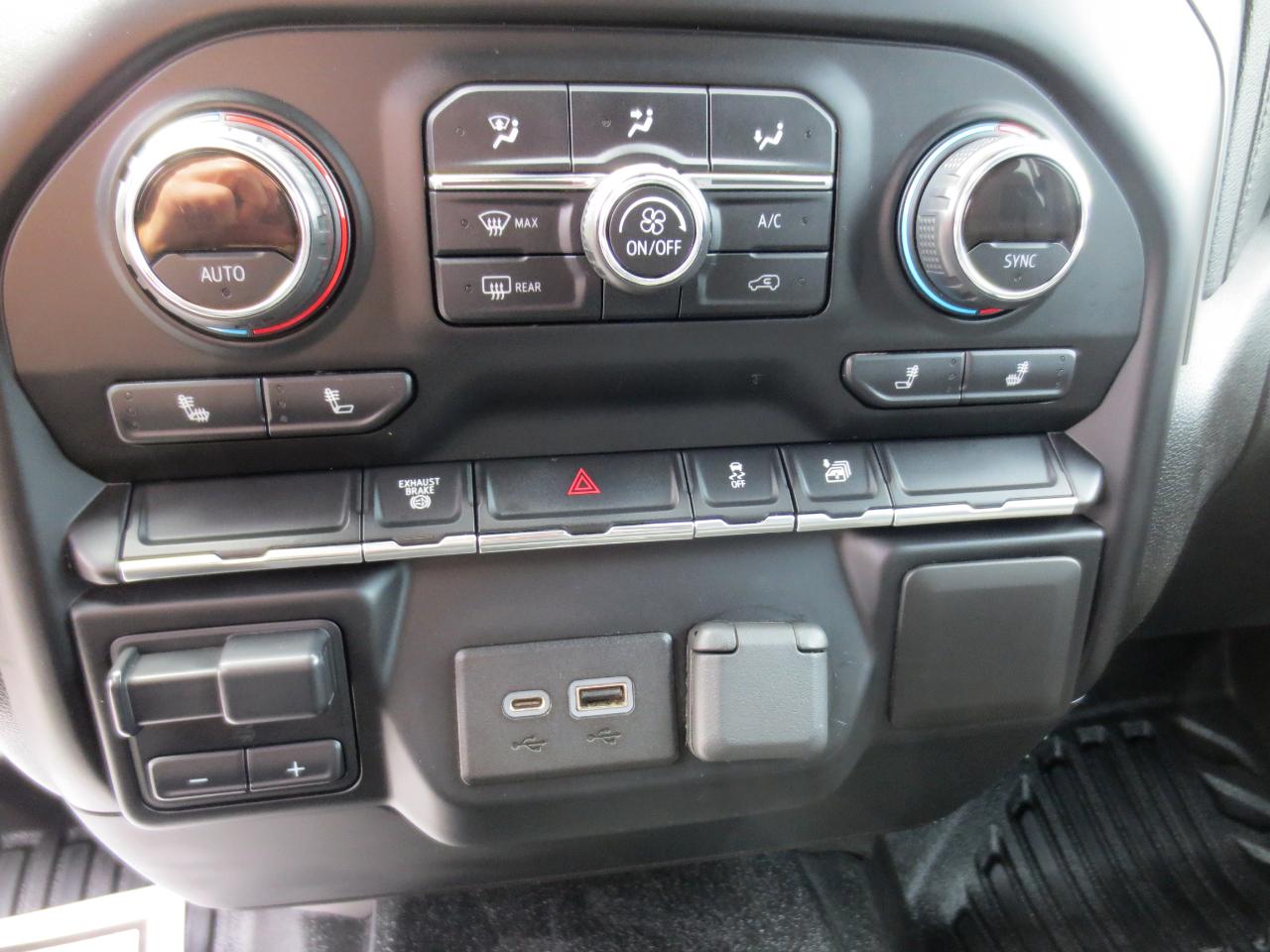 Chevrolet Silverado 3500HD LT Crew Cab 4WD 2022