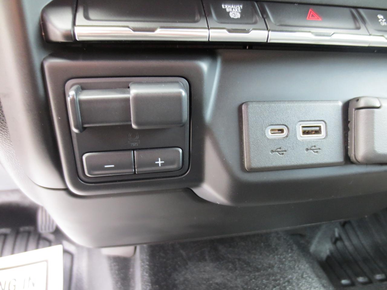 Chevrolet Silverado 3500HD LT Crew Cab 4WD 2022