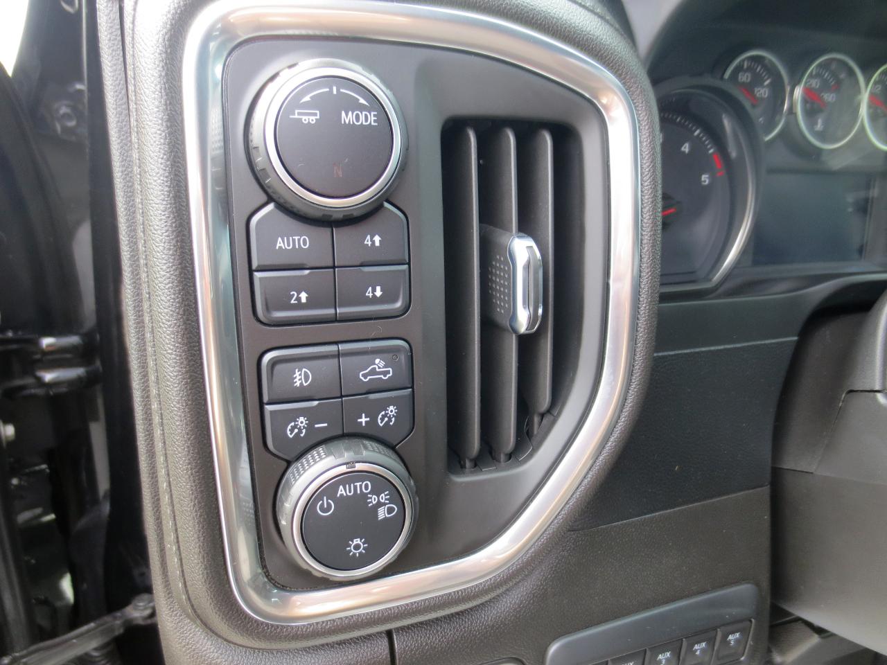 Chevrolet Silverado 3500HD LT Crew Cab 4WD 2022