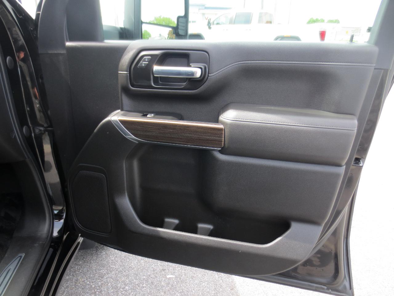 Chevrolet Silverado 3500HD LT Crew Cab 4WD 2022