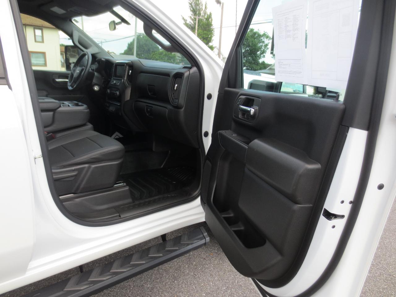 Chevrolet Silverado 2500HD Work Truck Crew Cab Long Box 4WD 2023