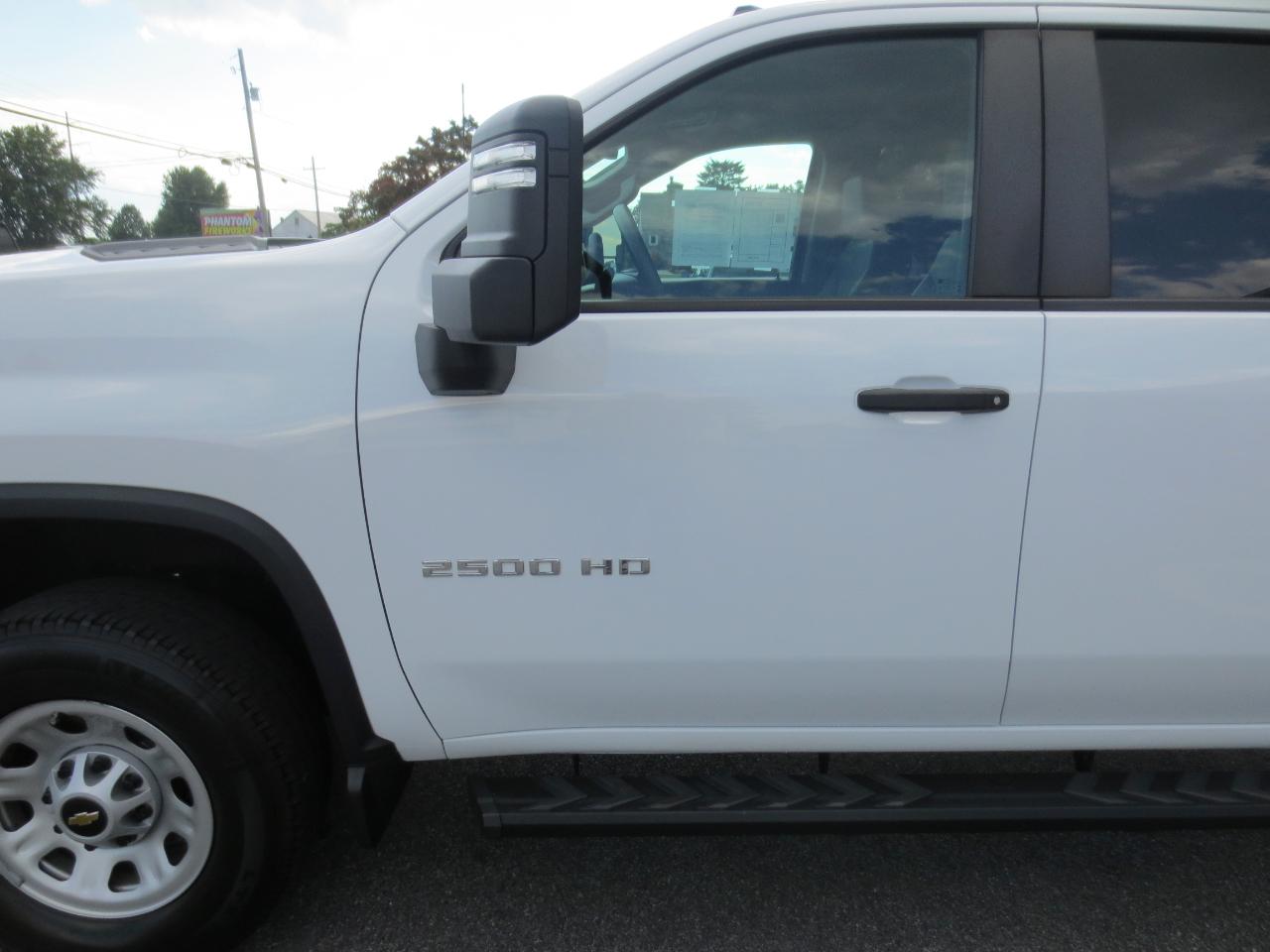 Chevrolet Silverado 2500HD Work Truck Crew Cab Long Box 4WD 2023