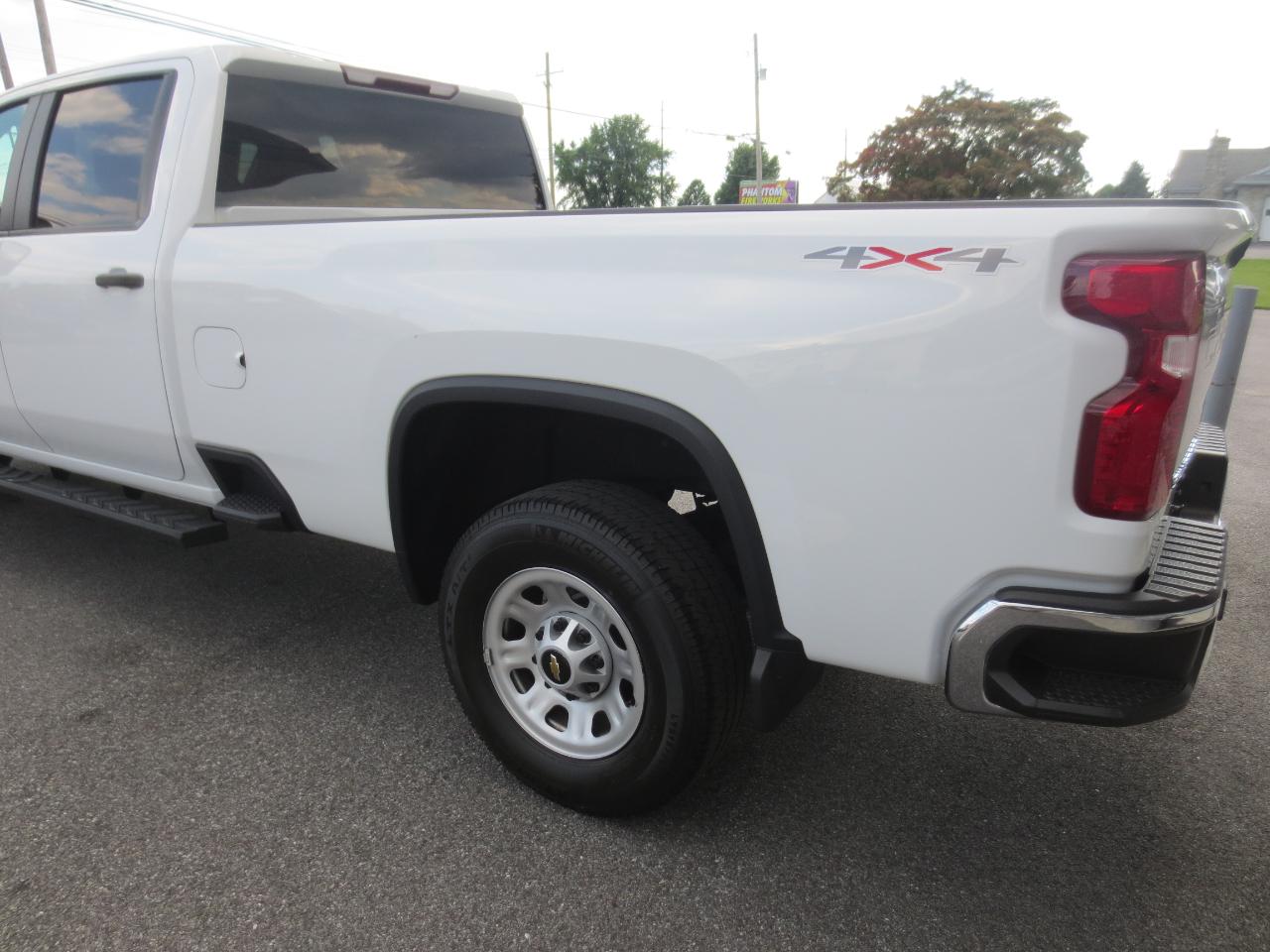 Chevrolet Silverado 2500HD Work Truck Crew Cab Long Box 4WD 2023