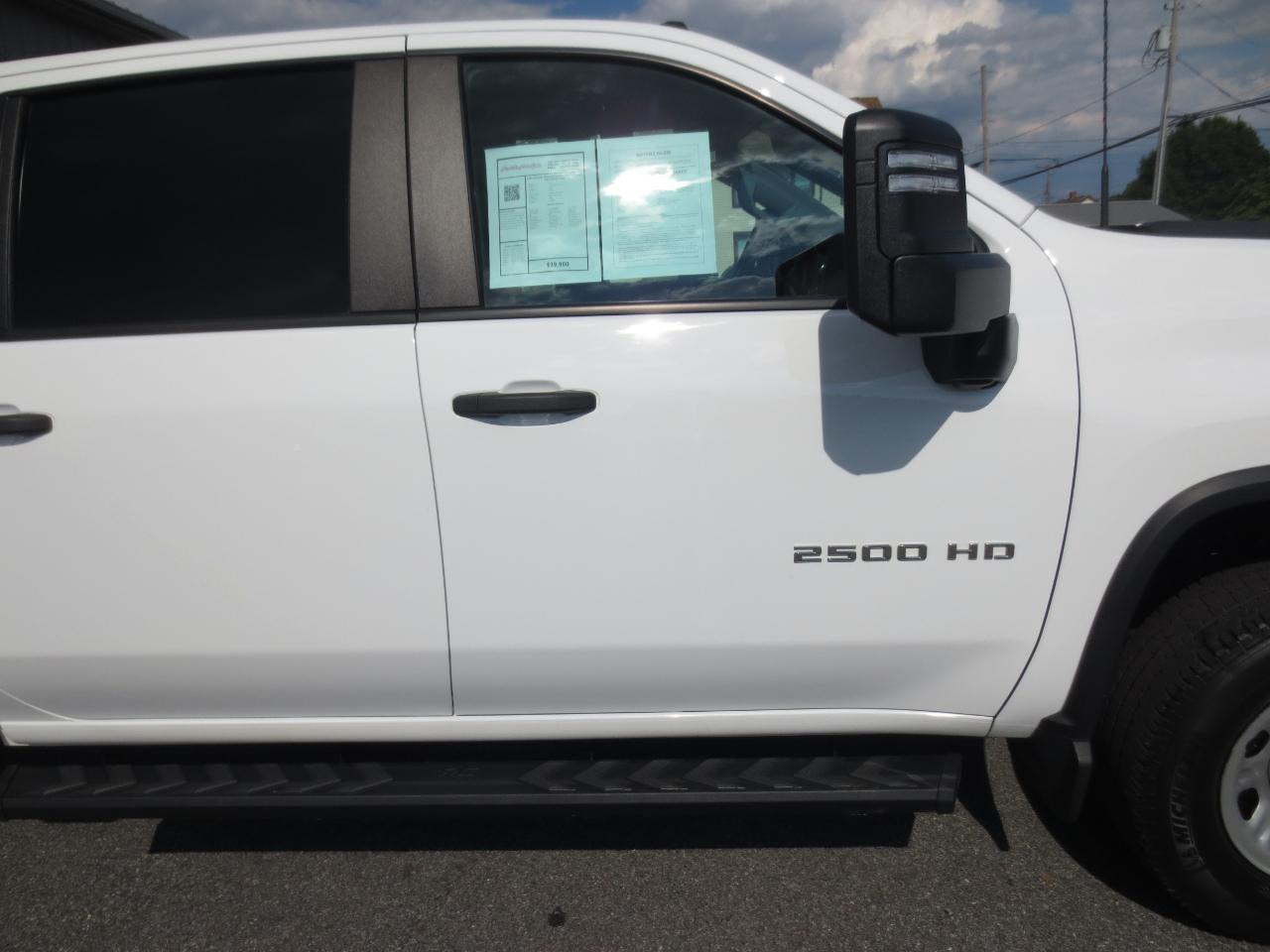 Chevrolet Silverado 2500HD Work Truck Crew Cab Long Box 4WD 2023