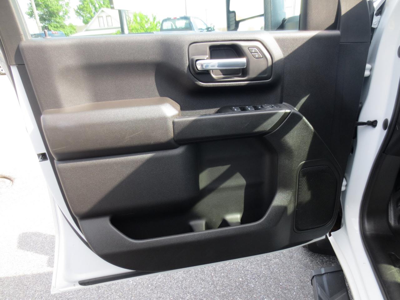 Chevrolet Silverado 2500HD Work Truck Crew Cab Long Box 4WD 2023