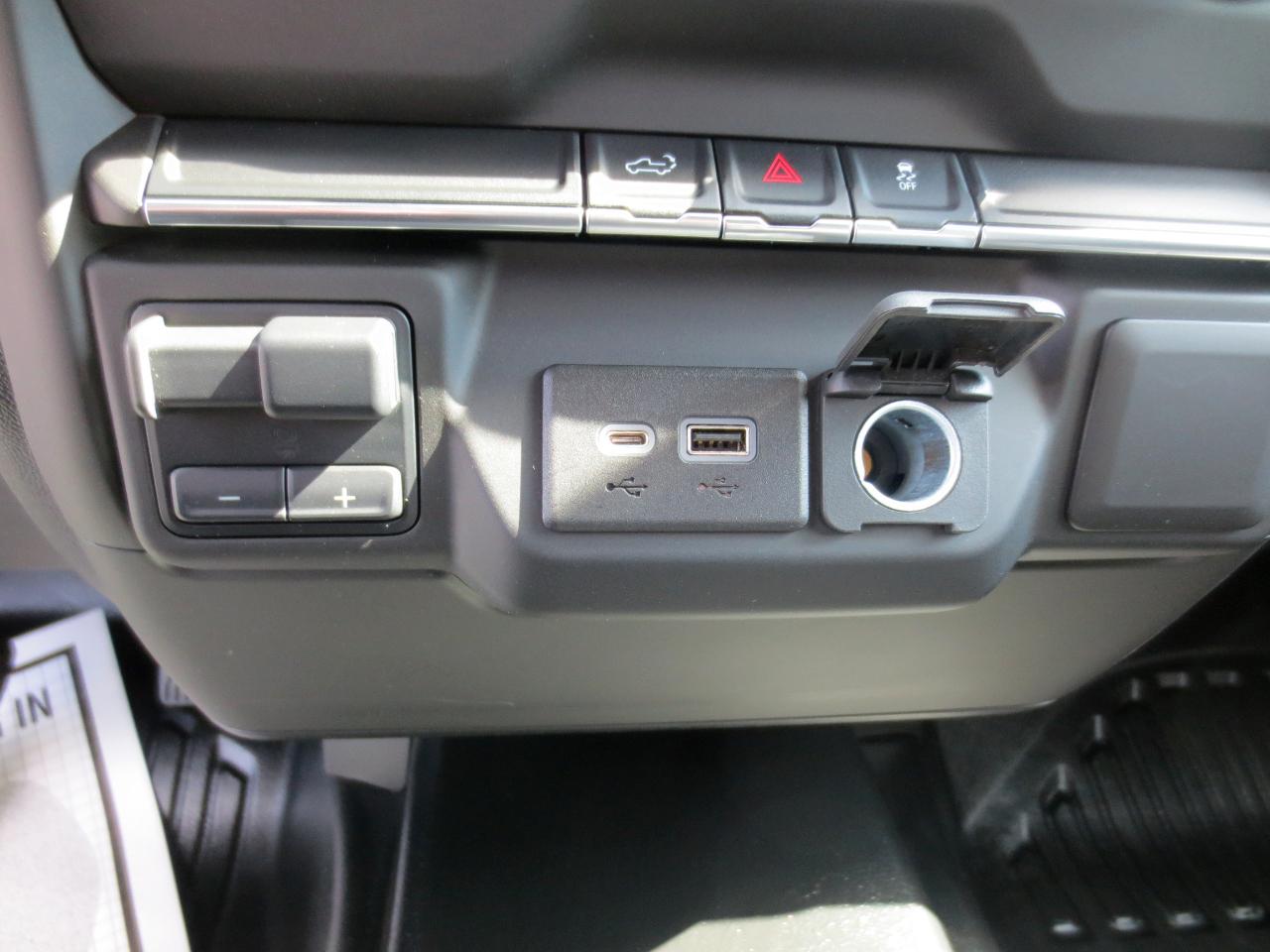 Chevrolet Silverado 2500HD Work Truck Crew Cab Long Box 4WD 2023