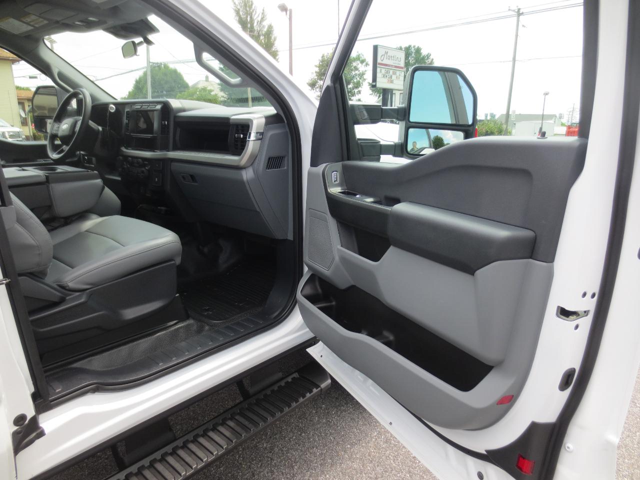 2024 Ford F-350 Super Duty XL - Photo 7
