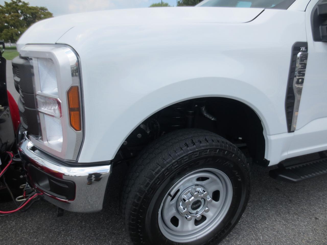 2024 Ford F-350 Super Duty XL - Photo 12