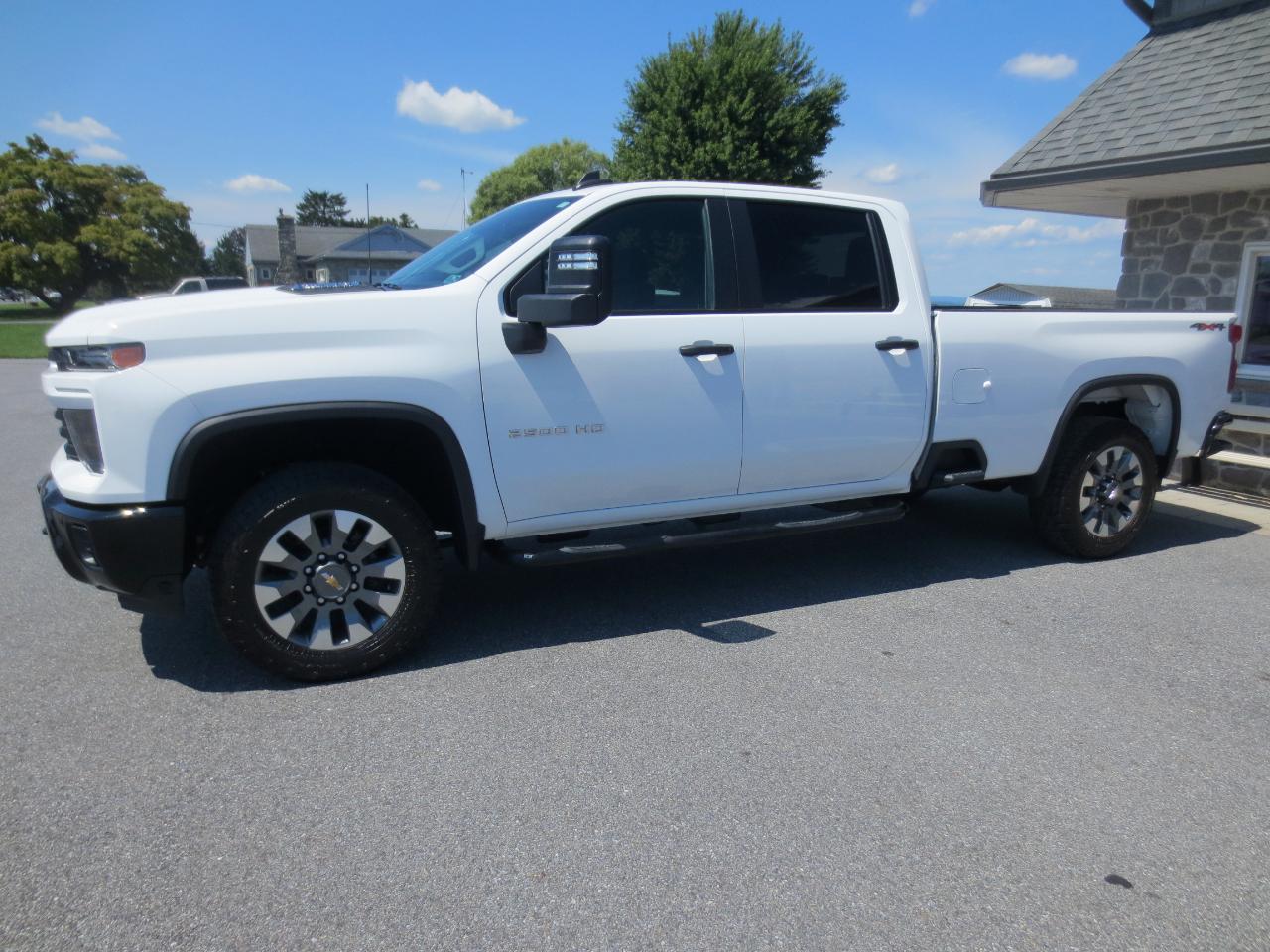 Chevrolet Silverado 2500HD Custom Crew Cab Long Box 4WD 2025