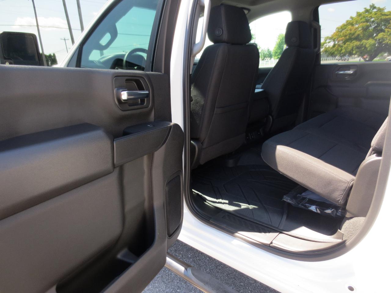 Chevrolet Silverado 2500HD Custom Crew Cab Long Box 4WD 2025