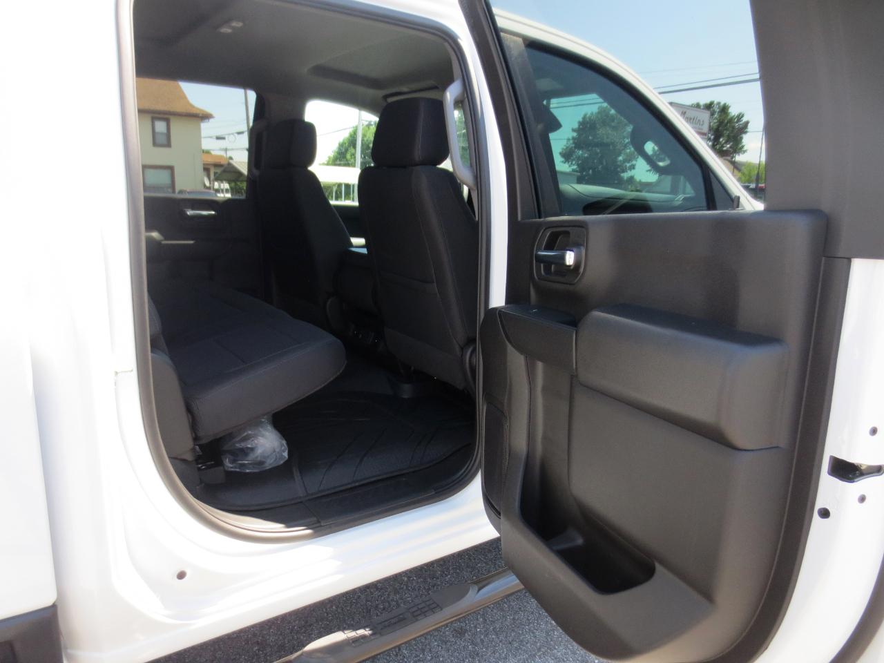 Chevrolet Silverado 2500HD Custom Crew Cab Long Box 4WD 2025