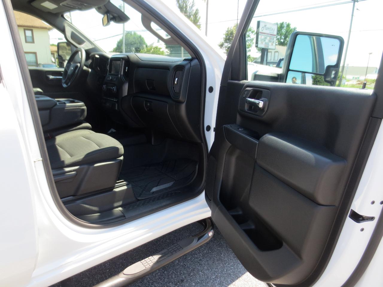 Chevrolet Silverado 2500HD Custom Crew Cab Long Box 4WD 2025