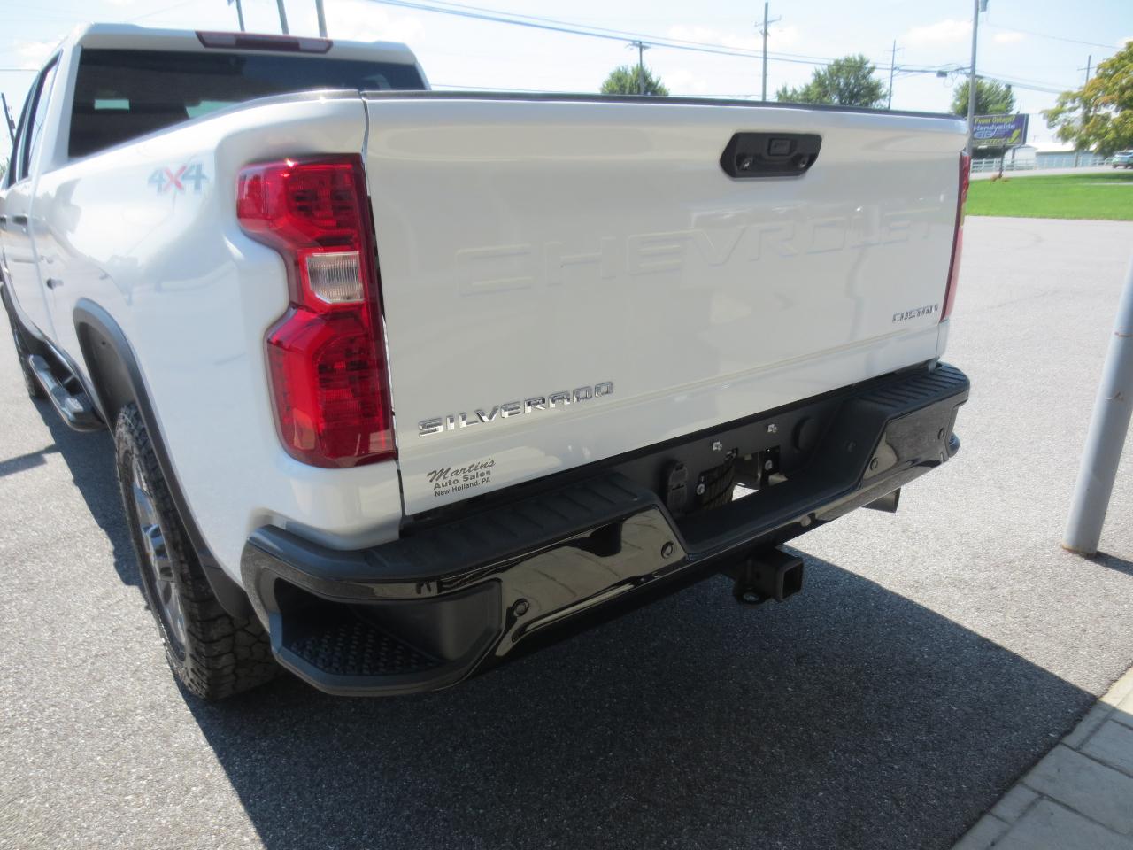 Chevrolet Silverado 2500HD Custom Crew Cab Long Box 4WD 2025